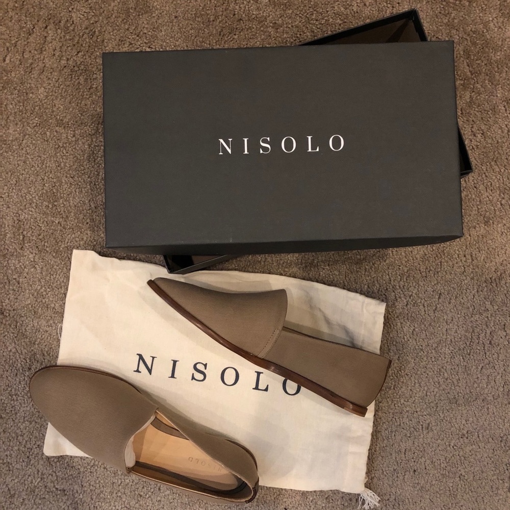 BRAND NEW Nisolo Nora flats. Never worn!
